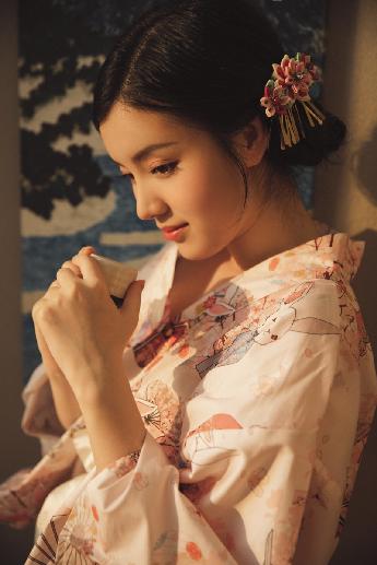 黑色天鹅绒1976意大利